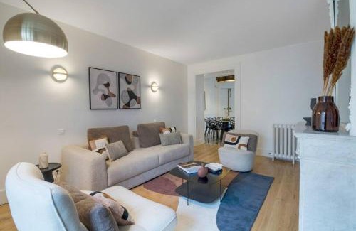 8th Arrondissement Apartment | AmazingApartment #GalleriesLafayette #Madeleine#AC