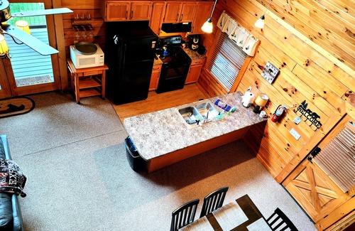 Sevierville Cabin | AmazingLakeView!nGasFireplace+HotTub+PoolTable+Retro Gaming System