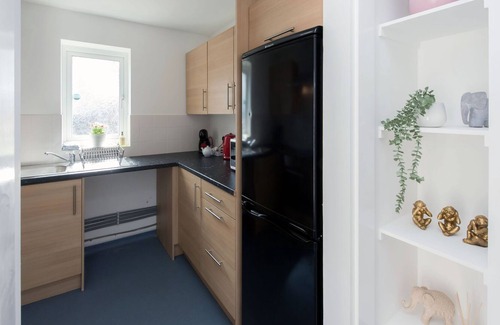 Cliftonville Apartment | Amber - 1 bedroom apartment that sleeps 4 guests