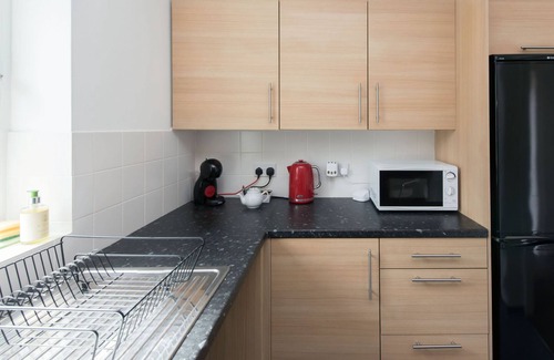 Cliftonville Apartment | Amber - 1 bedroom apartment that sleeps 4 guests