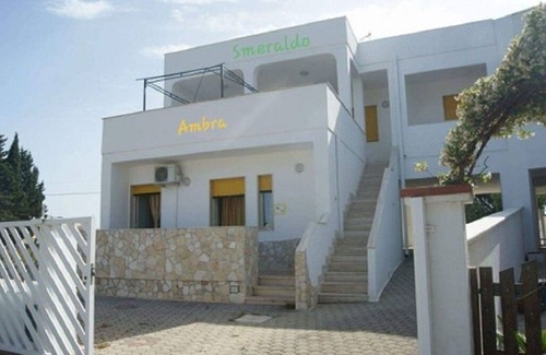 Marina di Mancaversa Apartment | Amber apartment near Gallipoli