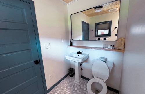 Nevada City Cottage | Amber Cottage at Piety Hill Cottages