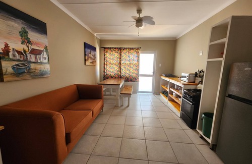 Komani Apartment | Amberdale Estate Self Catering