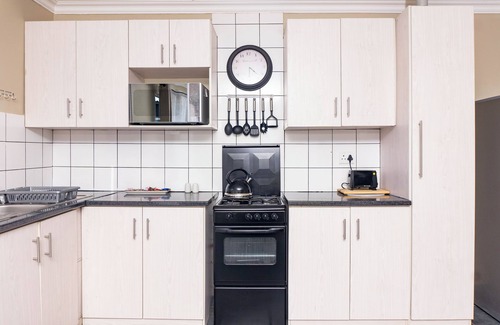 Komani Apartment | Amberdale Estate Self Catering