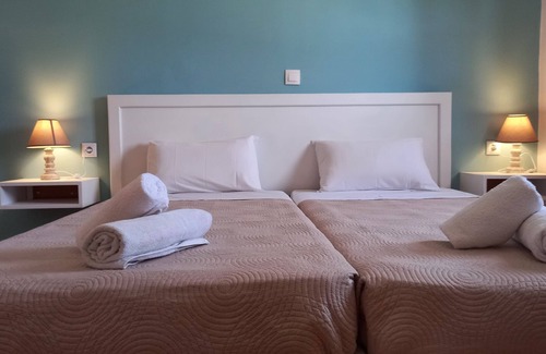 Melikia House | Amelia's Garden