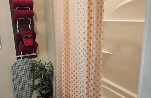 Sevierville Cottage | America's Farmland Family Country Cottage