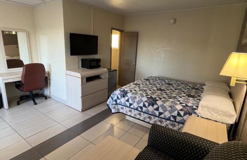 Cocoa Hotel | American Inn