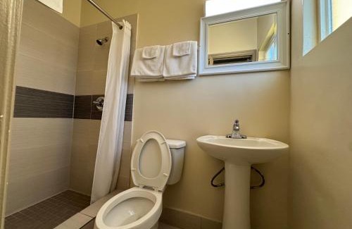 Cocoa Hotel | American Inn