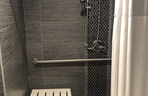 Downey Hotel | American Inn