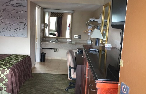 Stockton Hotel | American Inn