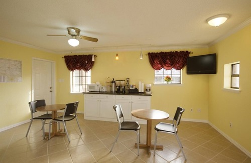 Pryor Hotel | Americas Best Value Inn Pryor