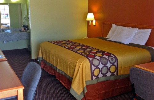 Pryor Hotel | Americas Best Value Inn Pryor