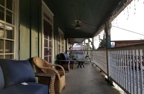 Jamestown Hotel | Americas Best Value Inn Royal Carriage
