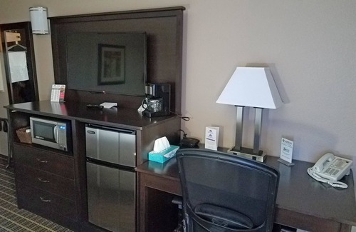 Bismarck Hotel | Americas Best Value Inn & Suites Bismarck