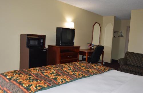 Tulsa Hotel | Americas Best Value Inn Tulsa I-44