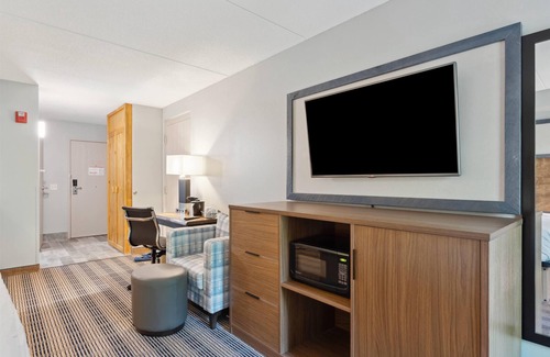 Wisconsin Dells Hotel | AmericInn by Wyndham Wisconsin Dells