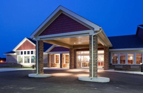 Hawley Hotel | AmericInn by Wyndham Hawley