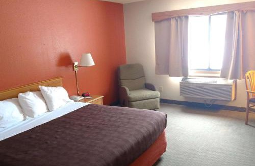 Iron River Hotel | AmericInn by Wyndham Iron River