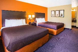 Menomonie Hotel | AmericInn by Wyndham Menomonie