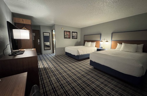 Plymouth Hotel | AmericInn by Wyndham Plymouth