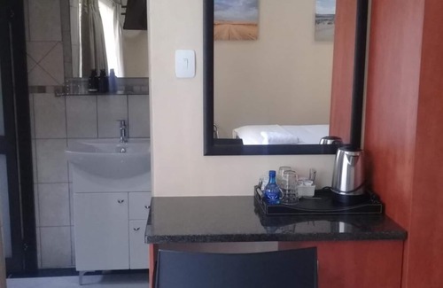 Emalahleni Hotel | Ametis Guest House