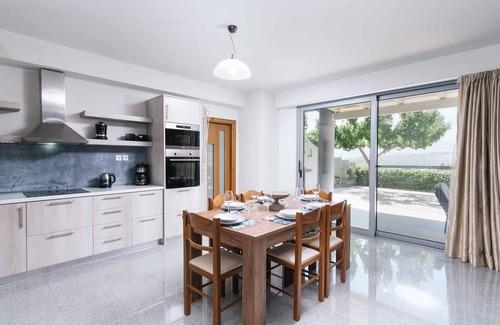 Petrokefalion Villa | Αmfithea Villas