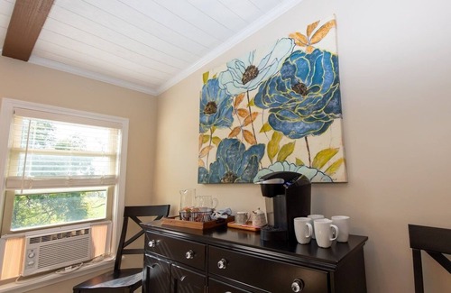 Witmer House | Amish Country Cottage at Nature View Farm