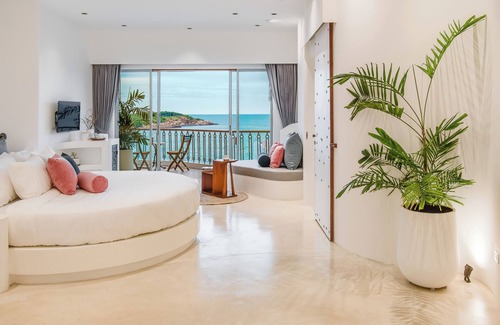 Moo 5 Resort | Ampersand Resort