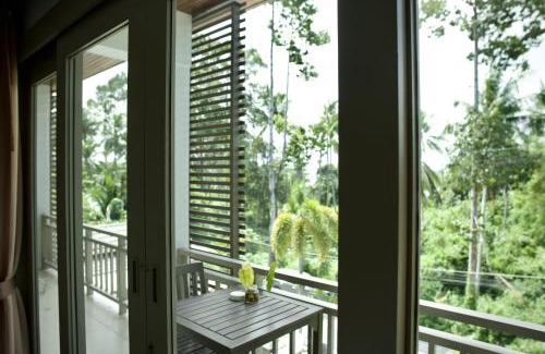 Mae Nam Hotel | Ampha Place Hotel