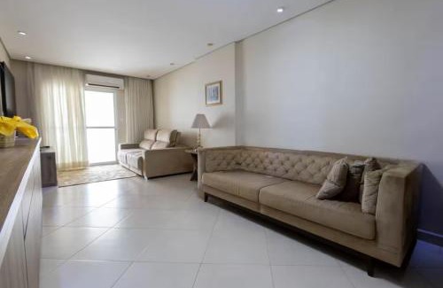 Canto do Forte Apartment | Amplo apto no Forte, Wifi, AR, na quadra da praia