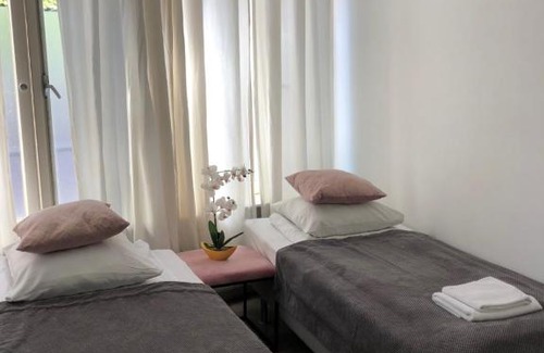Burgwallen Nieuwe Zijde Bed & Breakfast | Amsroom