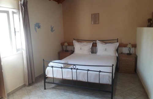 Vlachopoulatika House | AMYGDALIA