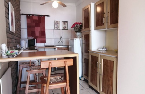 Dana Bay House | Amzee Bokmakierie Guest House