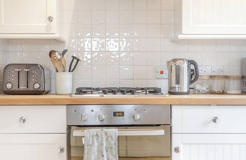 Pontesbury Cottage | An idyllic converted barn in the village of Arscott, Pontesbury.