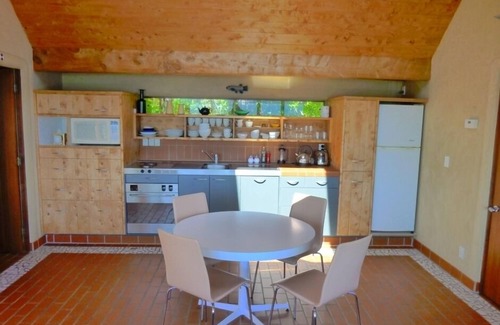 Lowry Bay House | An idyllic hideaway set amongst native bush.