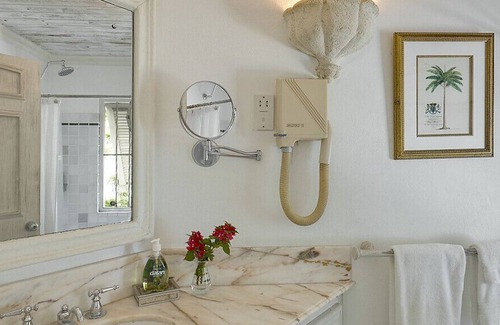Gibbs Bay Villa | An idyllic setting in a tropical paradise