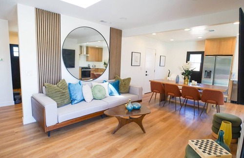 Southwest Anaheim House | AN5 Pool House|Sleeps 12|10min Disney|ResortStyle