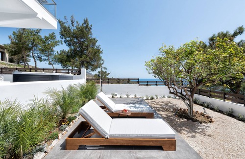 Stegna House | Anastasios Deluxe House Stegna (Amazing View, 300meter from the Beach)