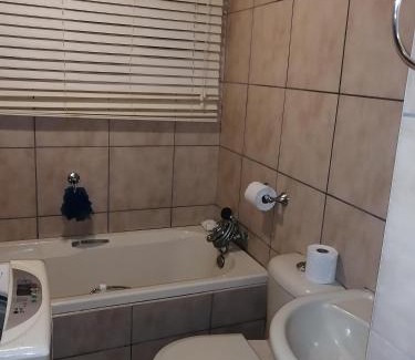 Hibberdene Apartment | Anchor Aweigh Chalet 86