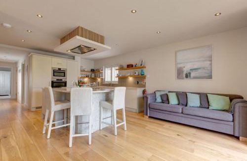 Brancaster House | Anchorage