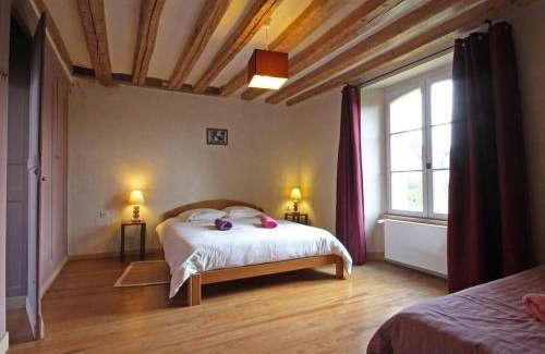 La Gonfriere House | Ancien Presbytère Rénové au Calme avec Jardin, 4 Chambres - FR-1-497-78