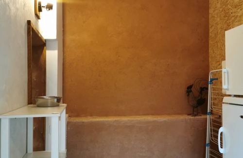 Salleles-d'Aude House | Ancienne Cuve à Vin, Transformée en Maison, Cœur de Ville, Tous Confort !