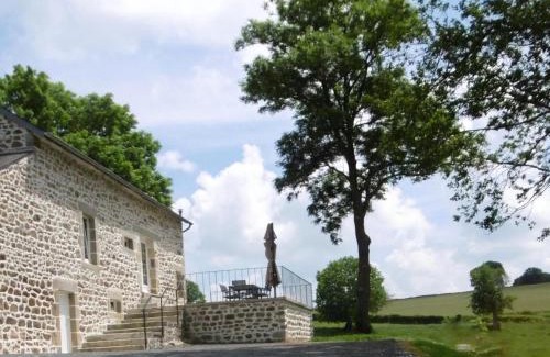 Marcillat-en-Combraille House | Ancienne ferme rénovée avec WiFi, Marcillat-en-Combraille - FR-1-489-369
