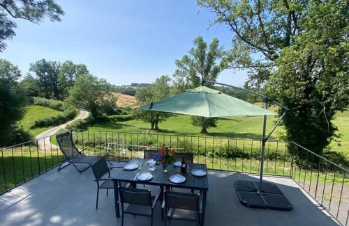 Marcillat-en-Combraille House | Ancienne ferme rénovée avec WiFi, Marcillat-en-Combraille - FR-1-489-369