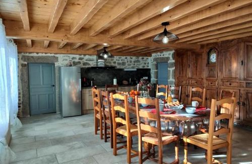 Chalmazel-Jeansagniere House | Ancienne ferme rénovée 3 chambres à Chalmazel-Jeansagnière - FR-1-496-253