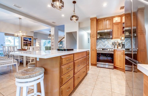 Sugarloaf Key House | $and D0llar$: Indulge in Luxury & Spectacular Open Water Views, Private Pool, Dock & Pet-Friendly!