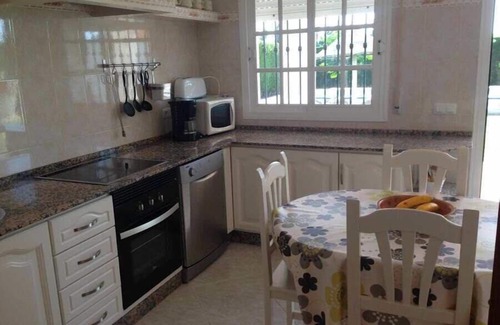 Campano House | Andalusian style, private pool and garden, covered terrace, free internet - Casa Soberano -