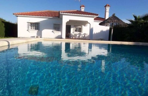 Campano House | Andalusian style, private pool and garden, covered terrace, free internet - Casa Soberano -