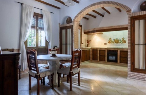 Ecija Villa | ★Andalusian Villa w/Pool, Garden & Barbecue★