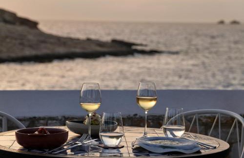 Parikia Hotel | Andronis Minois